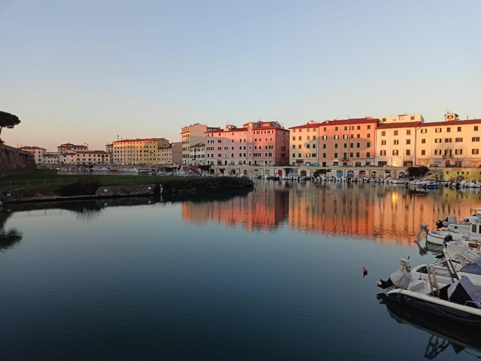 Grande 155 Guest House Tuscany 리보르노 외부 사진